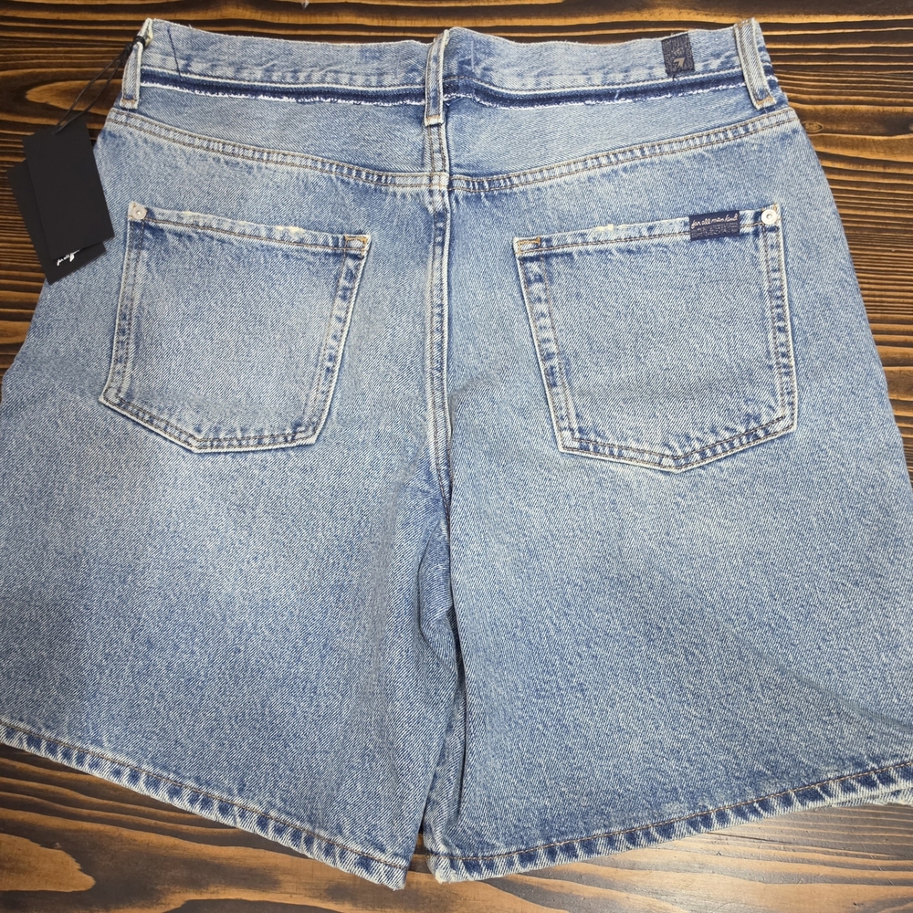 Jean SHORTS - Picture 2 of 6